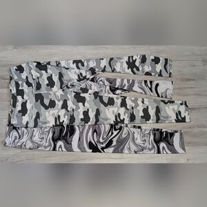 2pairs Infinite Performance Deco Swirl & Camo Leggings XL